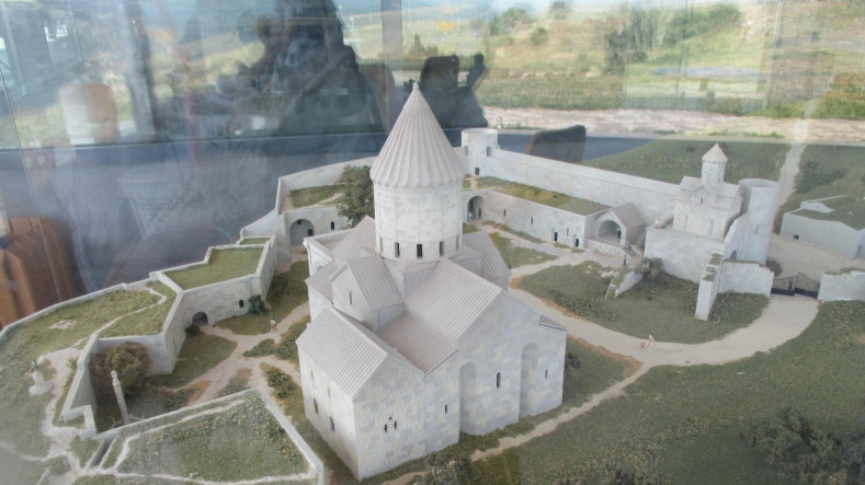 Макет Татевского монастыря и копия старинного армянского хачкара впервые представлены Вашингтоне 