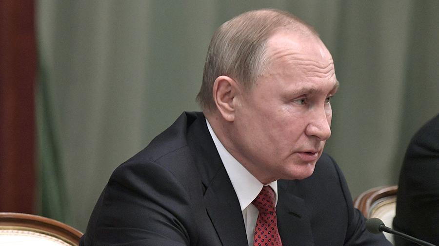 Путин потребовал очистить от криминала стратегические отрасли 