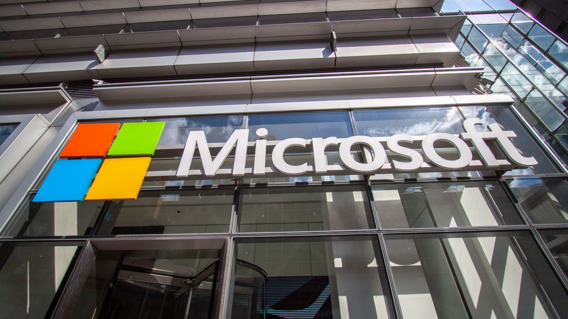 Представительство Microsoft прекращает свою деятельность в Азербайджане 