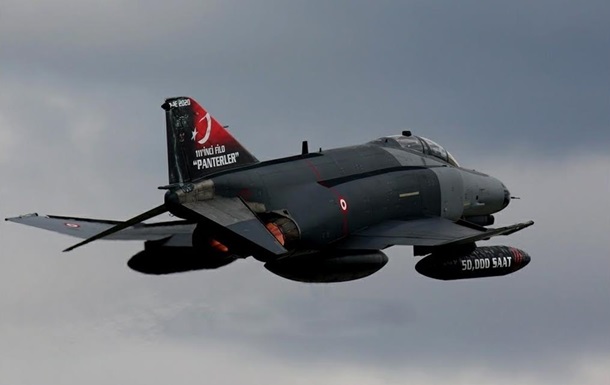 Турецкие истребители преследовали вертолет премьер-министра Греции 