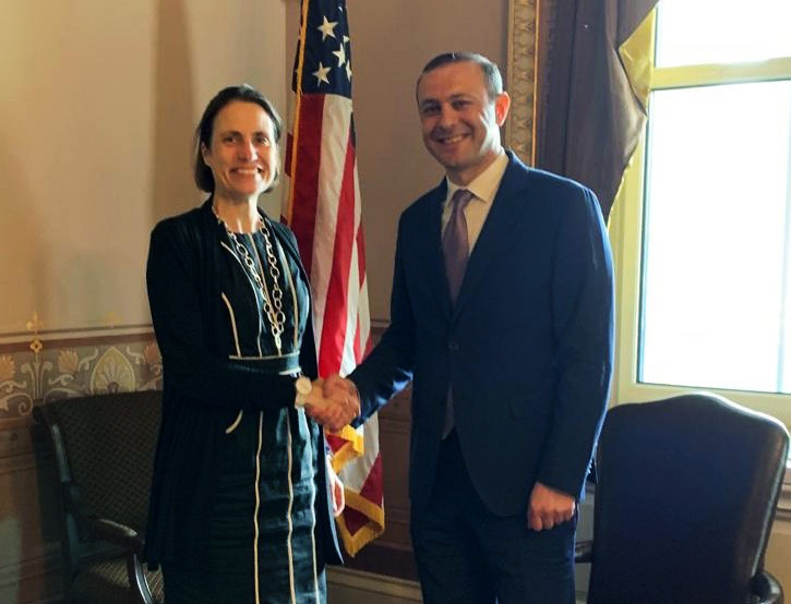 Секретарь Совета национальной безопасности Армении проводит встречи в США 
