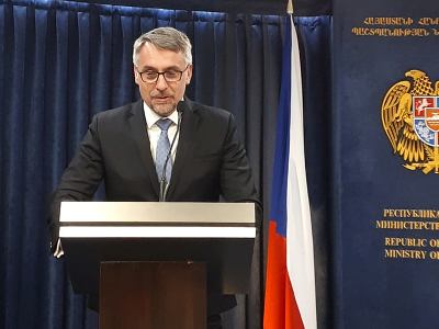 Чешский министр: Прага выполняет эмбарго на поставки вооружения в регион нагорно-карабахского конфликта 