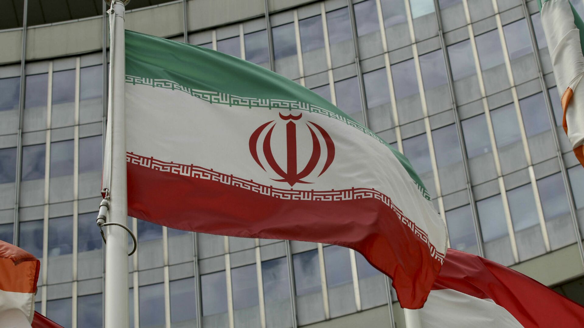 Иран и ЕАЭС подписали меморандум о свободной торговле 