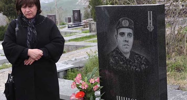 Мать погибшего в Апрельской войне Сасуна Мкртчяна: Мы не уступим ни пяди земли 