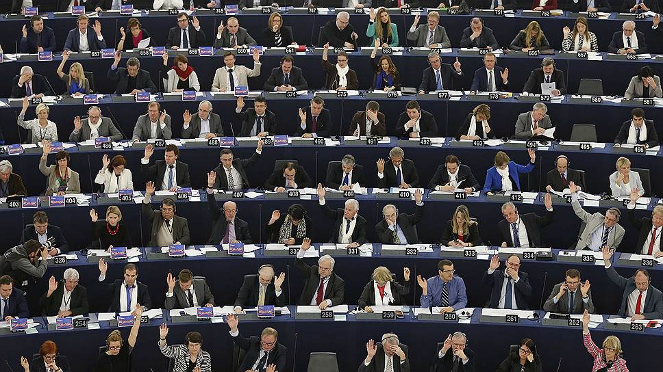 Европарламент одобрил доклад с призывом официально приостановить переговоры о вступлении Турции в ЕС  