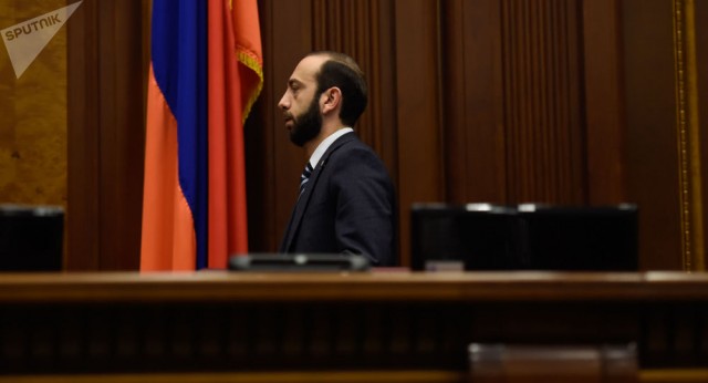 Спикер парламента Армении выступит с заявлением в связи с предложением о лишении Гагика Царукяна мандата 