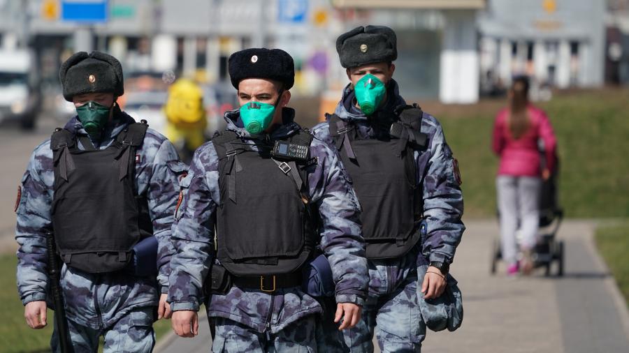И снова штрафы. В Москве с 12 мая вводится обязательное ношение масок и перчаток в общественном транспорте  
