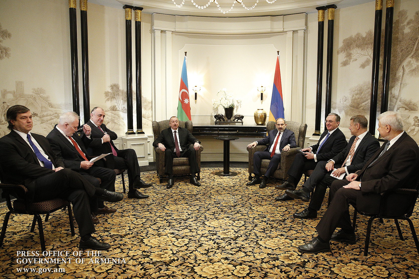 В Вене завершились переговоры Пашиняна с Алиевым по Карабаху 