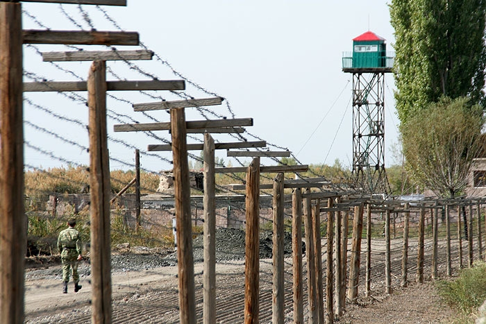 На границе Армении от выстрела противника ранен военнослужащий контрактной службы 