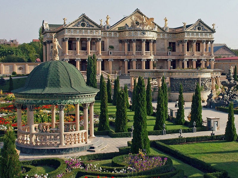 Армения. Замки и дворцы будут облагаться повышенным налогом 