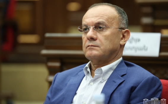 Прокуратура Армении хочет конфисковать землю, особняк и машину у Сейрана Оганяна 