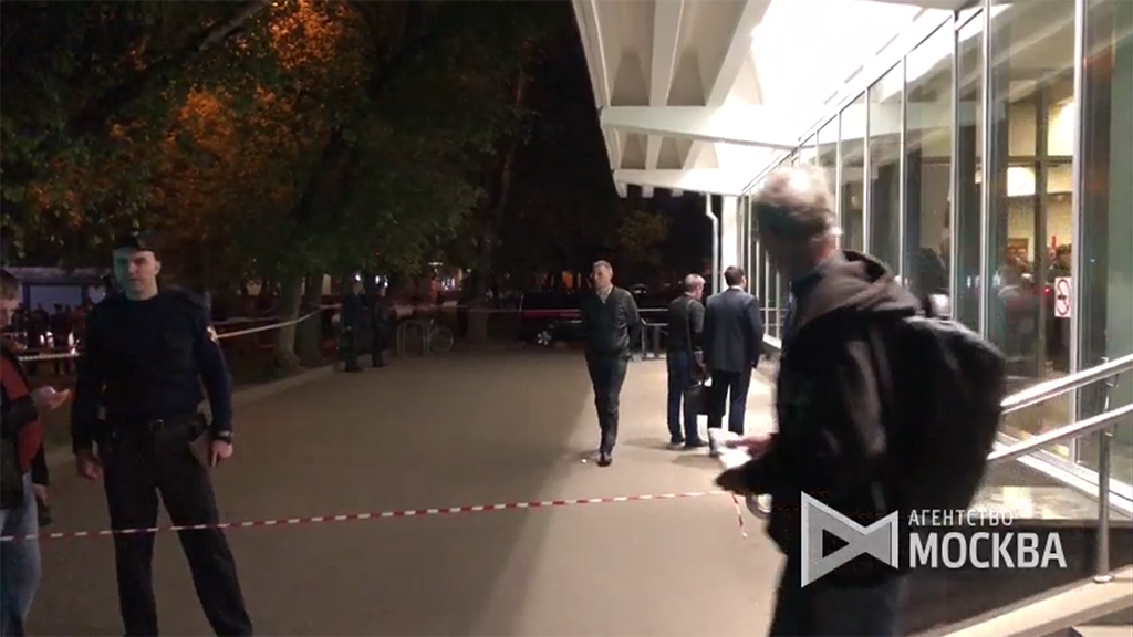 Полицейский расстрелял коллег в московском метро 