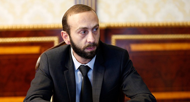 Спикер парламента Армении выступил с предложением, адресованным секретарю Совбеза Карабаха 