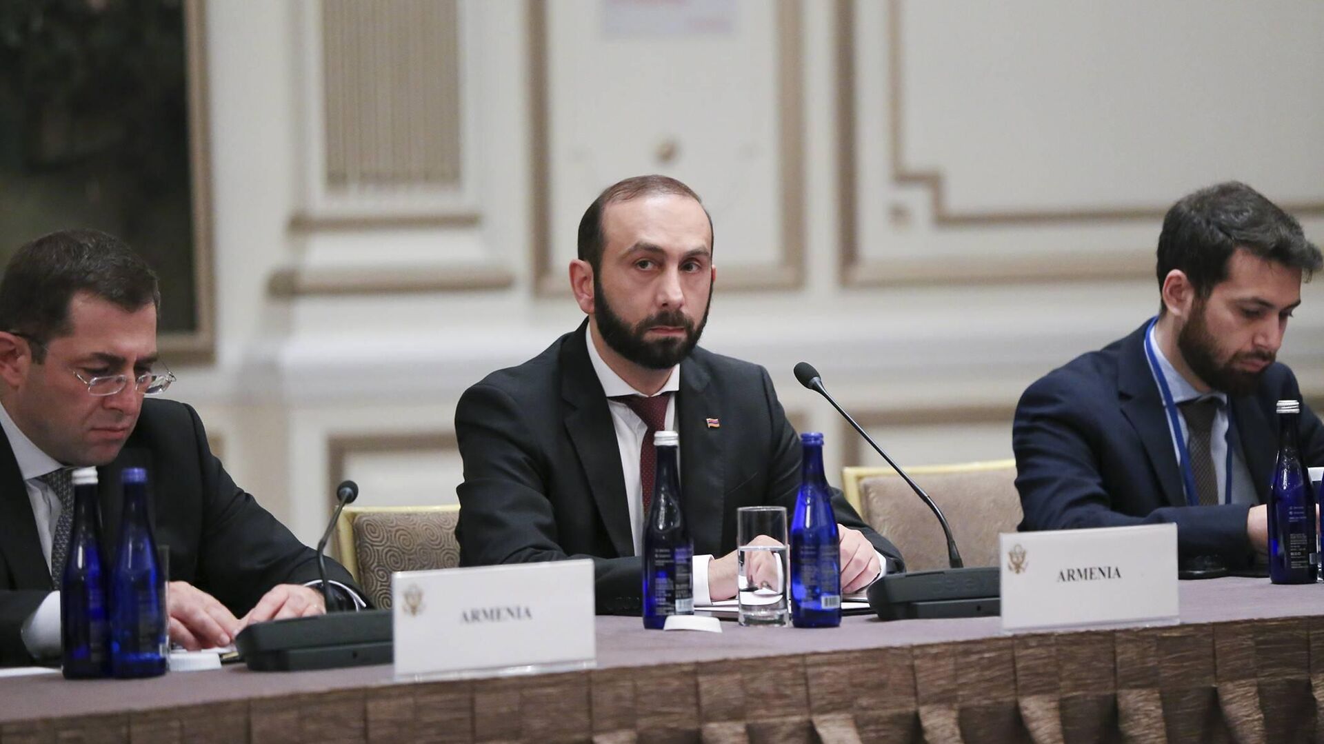 Арарат Мирзоян видит однозначный международный консенсус по поводу немедленного открытия Лачинского коридора 