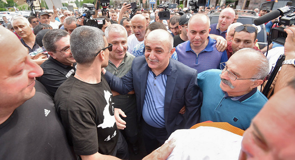 Полиция Армении отреагировала на инцидент с участием сторонников Самвела Бабаяна 