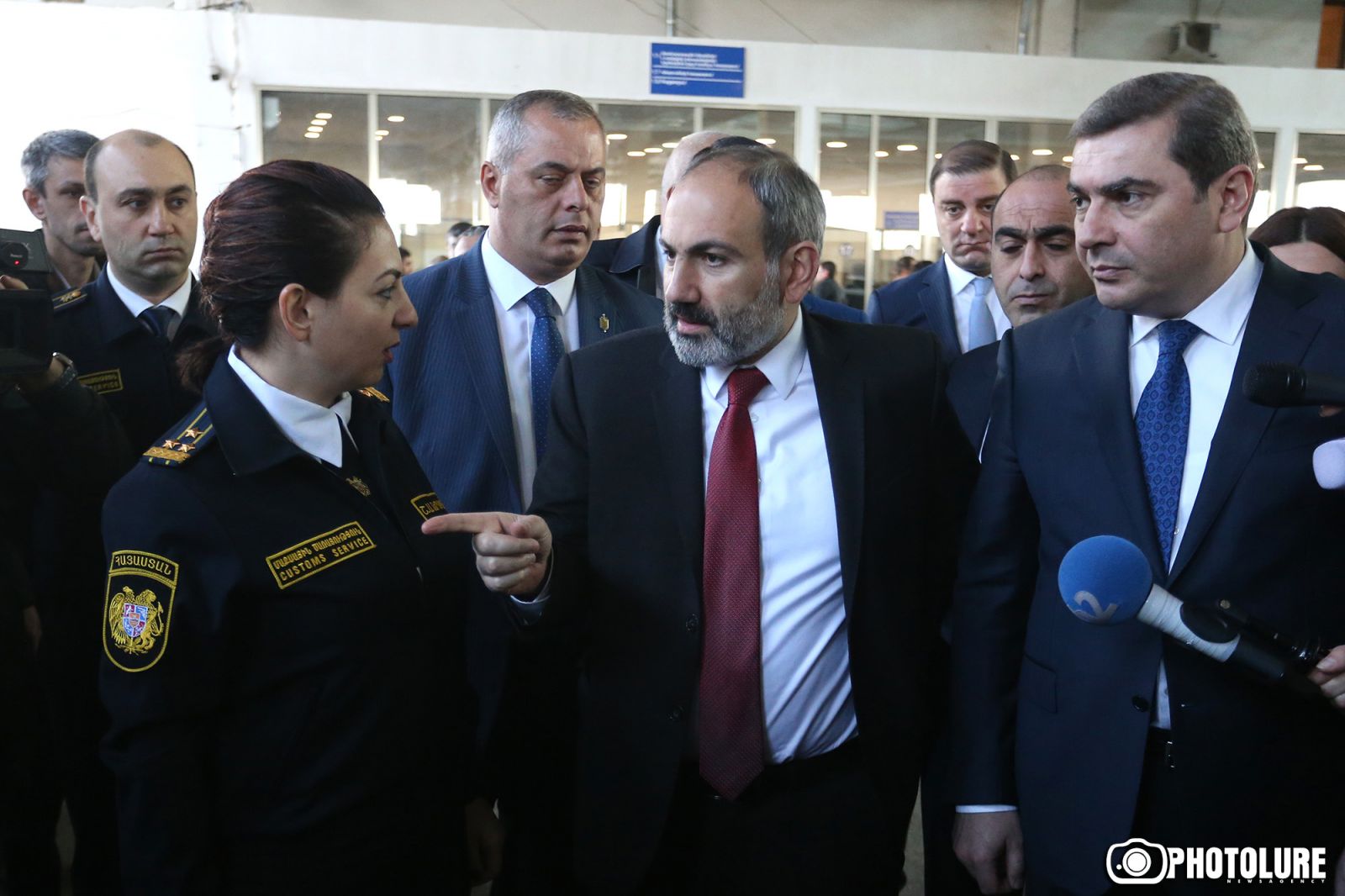 «Уволить этих людей!» Премьера Армении вывело из себя состояние таможни «Норагавит» 