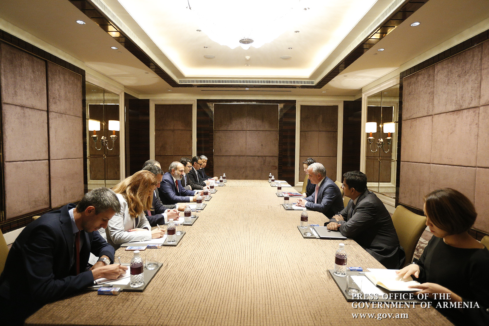 Премьер Армении и представитель сингапурского фонда «Temasek Holdings» обсудили возможности сотрудничества в ИТ-сфере 