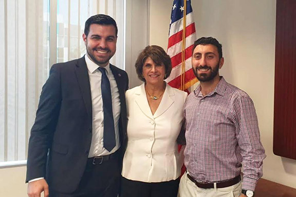 Американский конгрессмен Ройбал-Аллард встретился с представителями армянской диаспоры 