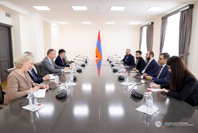 Мирзоян принял специального представителя ЕС по вопросам Южного Кавказа и кризиса в Грузии 