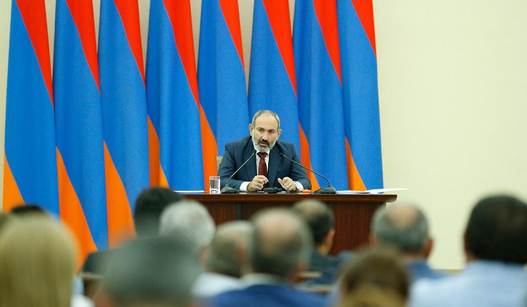 Премьер Армении провел совещание по вопросу эксплуатации Амулсарского месторождения 
