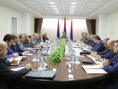 Директор СНБ Армении провел заседание совета 