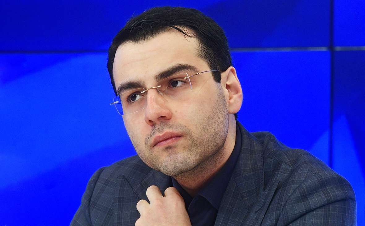 Кандидат в президенты Абхазии выдвинет в премьеры экс-сотрудника Кремля 