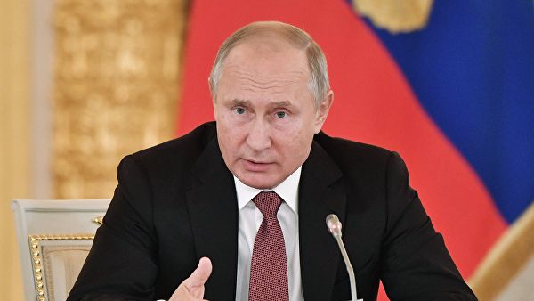 54% россиян хотели бы видеть Путина президентом и после 2024 года 