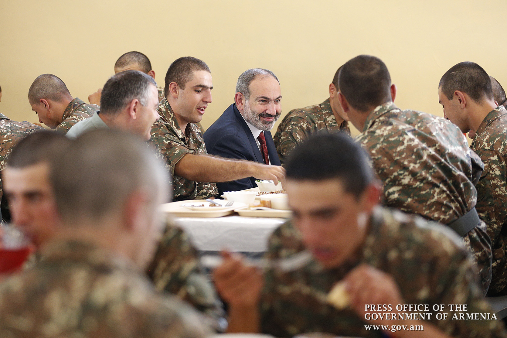 Никол Пашинян на встрече с курсантами: Нам надо быть не только самой боеспособной, но и самой интеллектуальной армией в регионе 