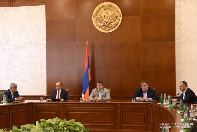 Глава Нагорного Карабаха представил правительству нового государственного министра  