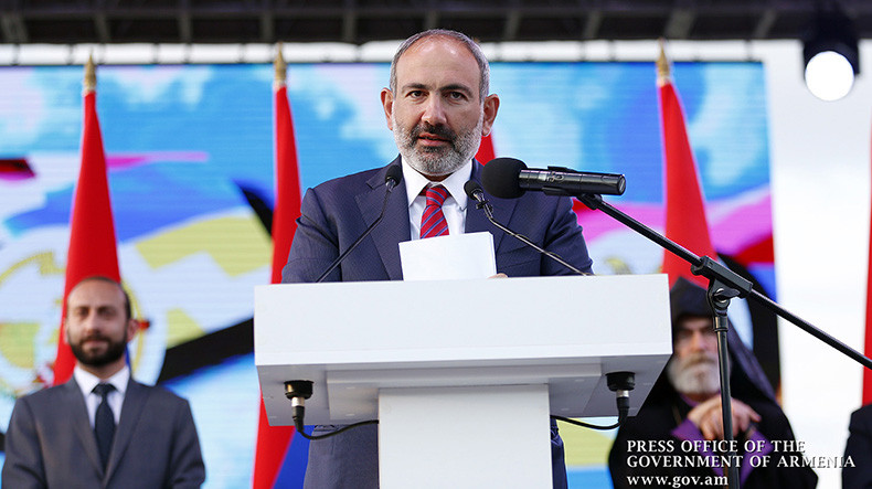 Премьер-министр Армении Никол Пашинян направил поздравительное послание в связи с Днем провозглашения Арцаха 