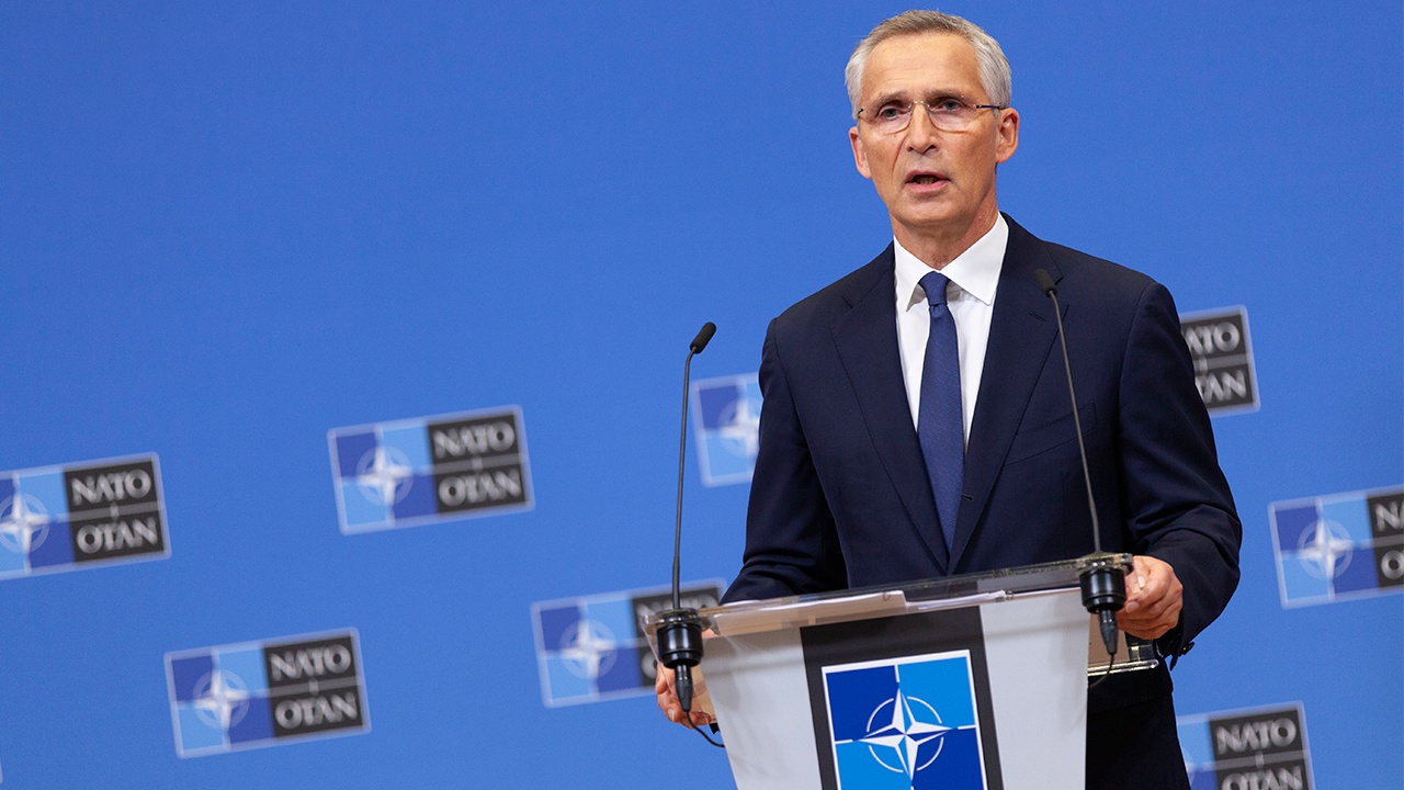 НАТО призвала расширить военную помощь Киеву для мирного урегулирования 