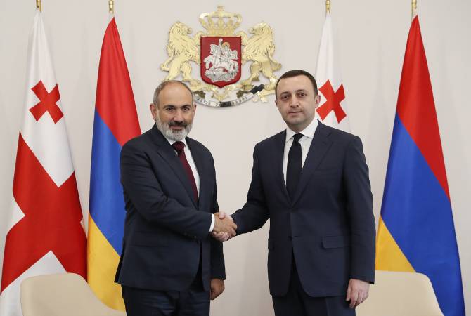 Никол Пашинян провел приватную беседу с премьер-министром Грузии 