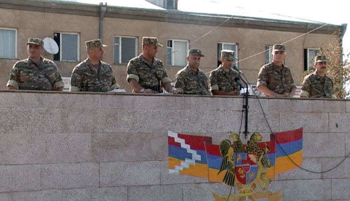 Никол Пашинян: Aрмения окажет Арцаху финансовое содействие в решении жилищной проблемы военнослужащих - пенсионеров Армии обороны 