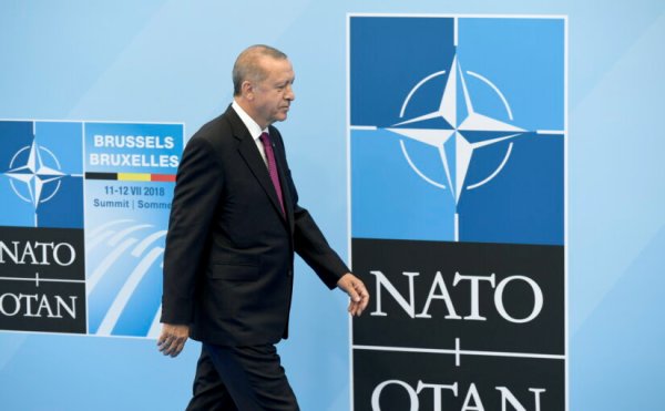Турция попросила НАТО помочь в сирийском вопросе 