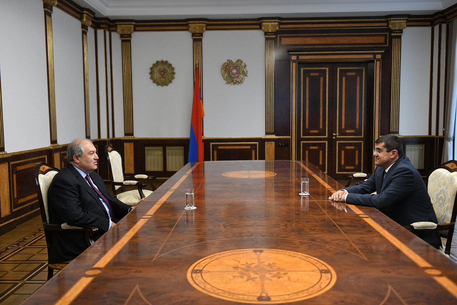 Президент Армении провел неформальную встречу с новоизбранным президентом Арцаха 