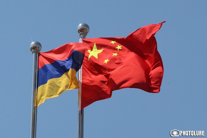 Министры обороны Армении и Китая обсудили вопросы сотрудничества 