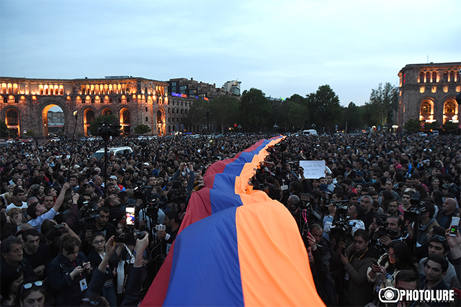 Фильм о «бархатной революции» в Армении получил награду в Торонто 