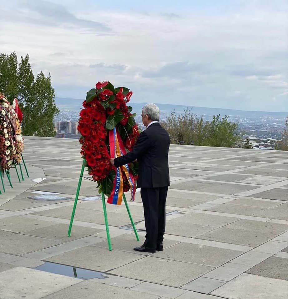 Серж Саргсян воздал дань уважения памяти жертв Геноцида армян 