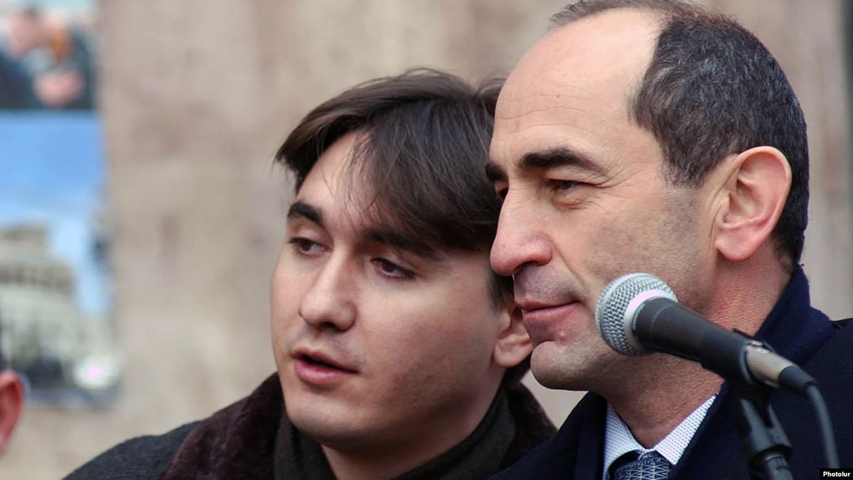 Прокуратура Армении обратилась в суд по вопросу об аресте имуществ Роберта Кочаряна и Армена Геворкяна 