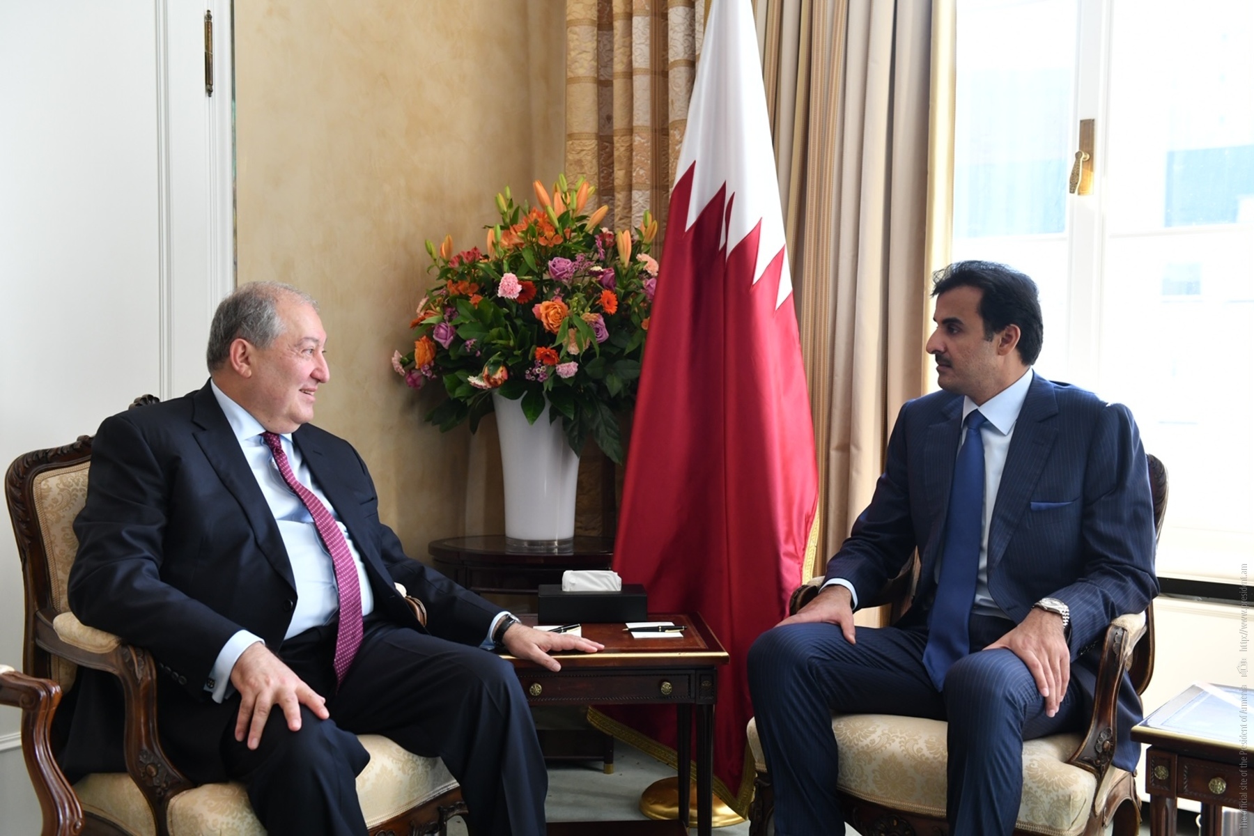 Президент Армении и эмир Катара обменялись информацией о ситуации с распространением нового коронавируса 