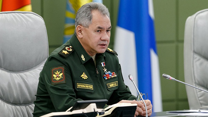 Шойгу заявил об усилении обороны на западных границах России из-за "напряженной" обстановки 