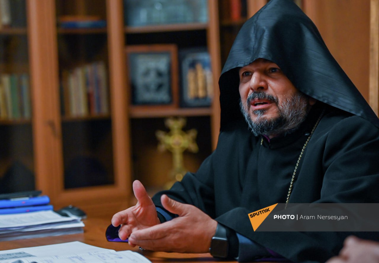 Предводитель Арцахской епархии ААЦ Вртанес Абрамян: карабахцы хотят жить на своей земле и не зарятся на чужое имущество 
