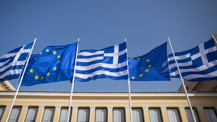 Глава Еврокомиссии заявил, что Греция стала членом еврозоны из-за фальсификации статистики 