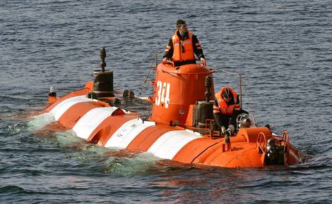 Четырнадцать российских подводников погибли на глубоководном аппарате из-за пожара 