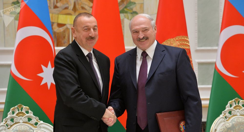 Лукашенко: Один звонок Ильхама мне или мой звонок ему – все вопросы решаются 