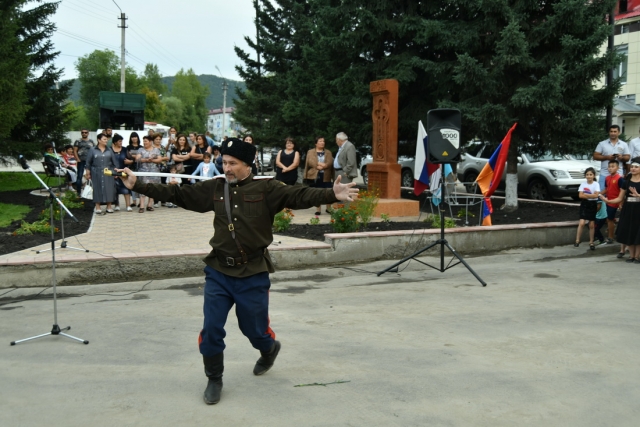На Алтае появился символ дружбы между армянским и российским народами 
