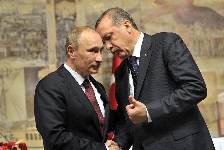 Эрдоган обсудит с Путиным нападение на турецкий конвой в Идлибе 