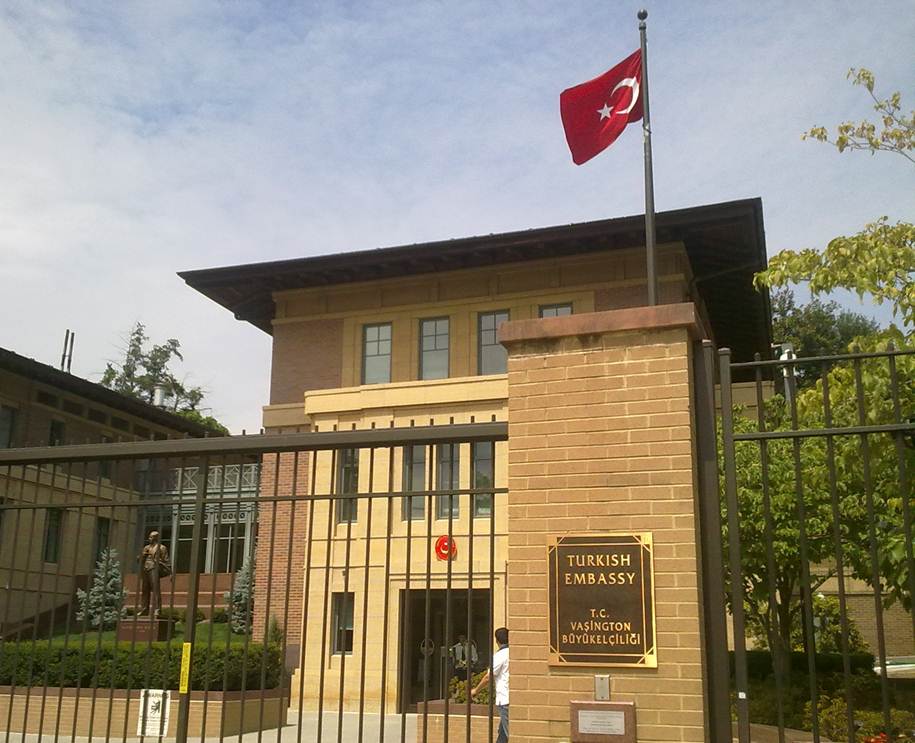 Американские армяне подали в суд на Турцию за недопуск в родное село 