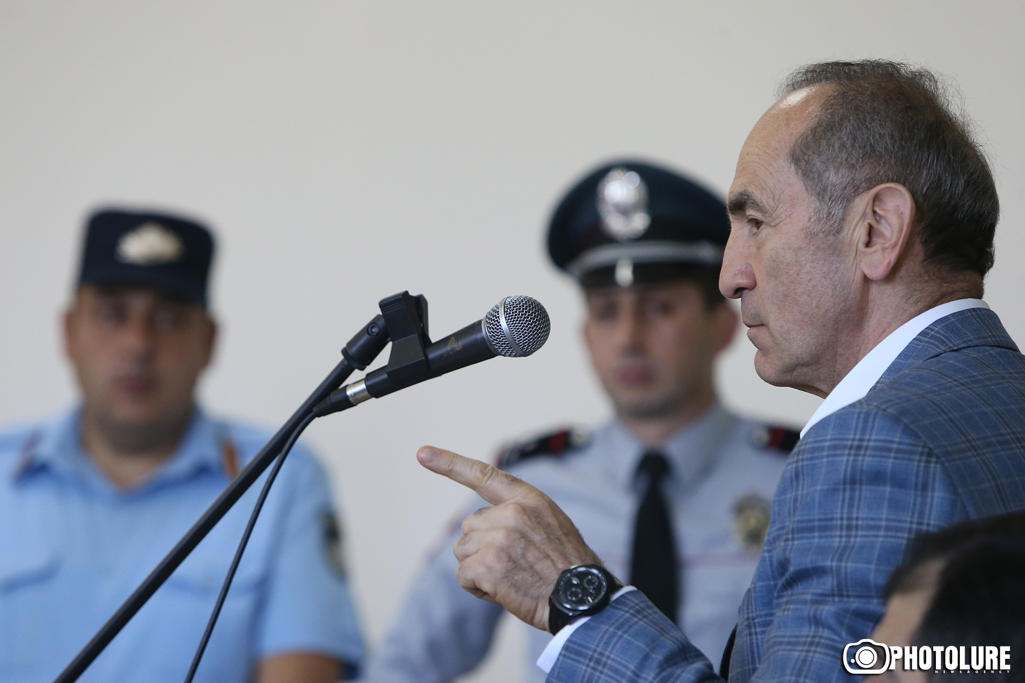 Суд огласит решение по ходатайству об отмене ареста Роберта Кочаряна 17 сентября 