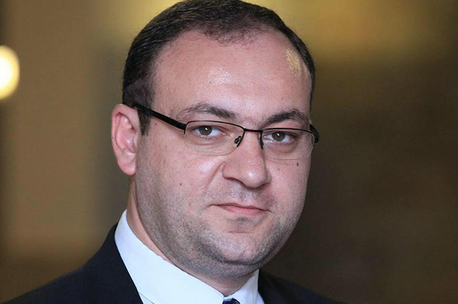 Бывшему заместителю руководителя аппарата парламента Армении предъявлено обвинение 